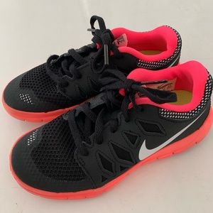 Nike Free 5.0 size US 1.5Y.